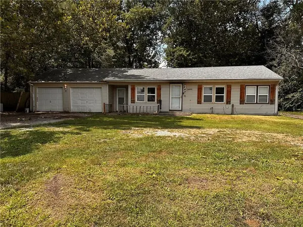 1402 SW Jefferson ST, Lee's Summit, MO 64081