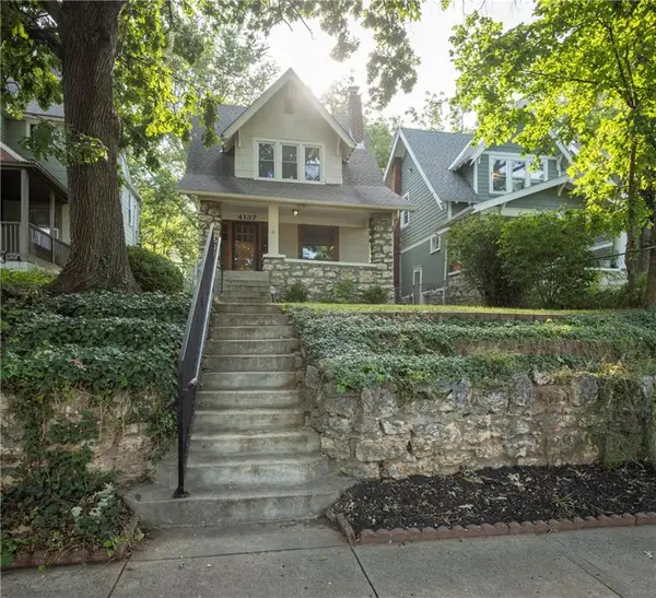 4137 Holmes ST, Kansas City, MO 64110