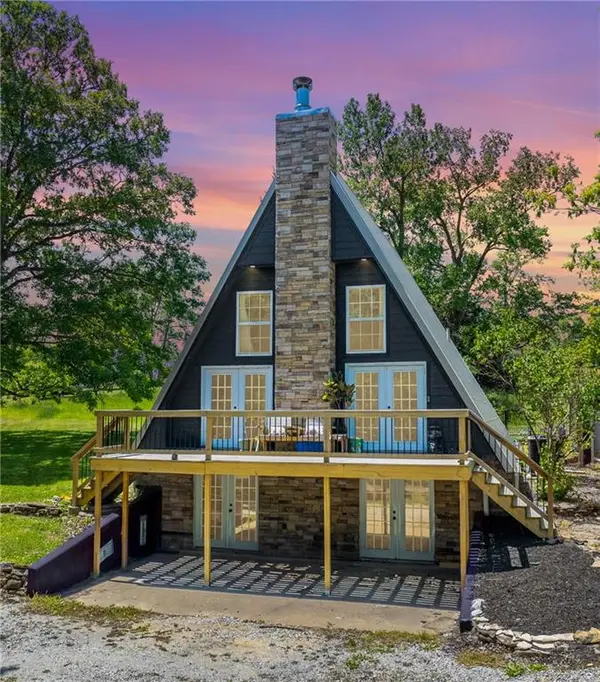 209 Lake Viking TER, Gallatin, MO 64640