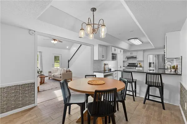33100 E Oak Hill School RD, Oak Grove, MO 64075