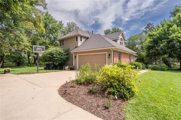 5948 SW 31st TER, Topeka, KS 66614