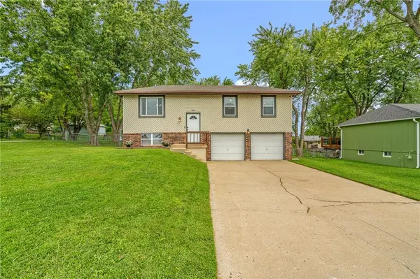 1224 R D Mize RD, Grain Valley, MO 64029