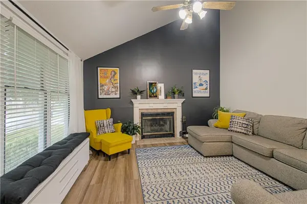 10902 N Harrison ST, Kansas City, MO 64155