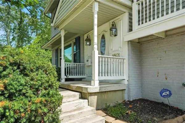 9501 Lamar AVE, Overland Park, KS 66207