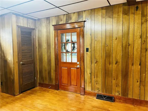 1106 W Market ST, Savannah, MO 64485