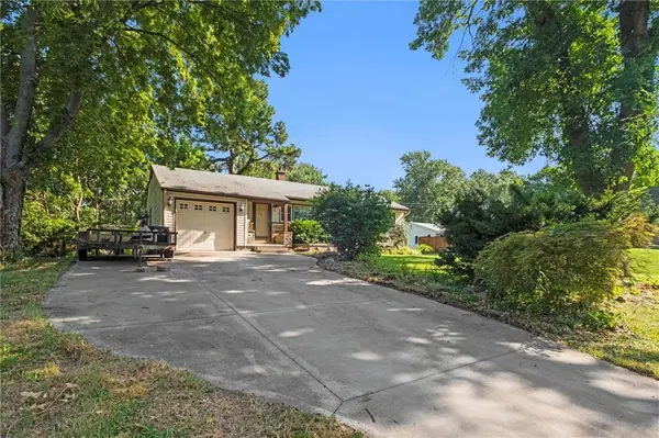 308 Catron AVE, Belton, MO 64012