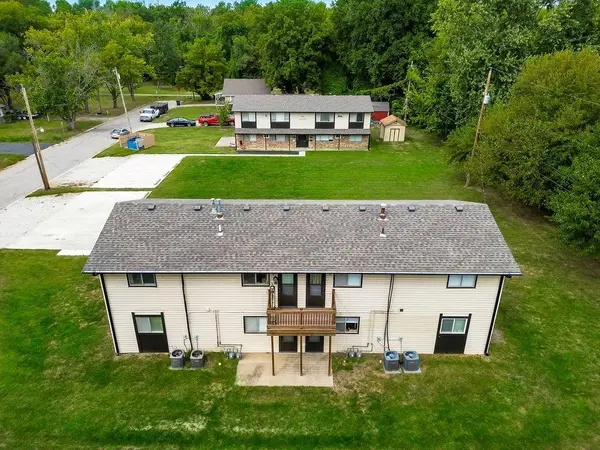 301-309 Highview AVE, Bonner Springs, KS 66012