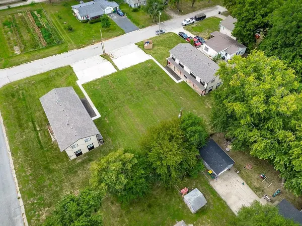 301-309 Highview AVE, Bonner Springs, KS 66012