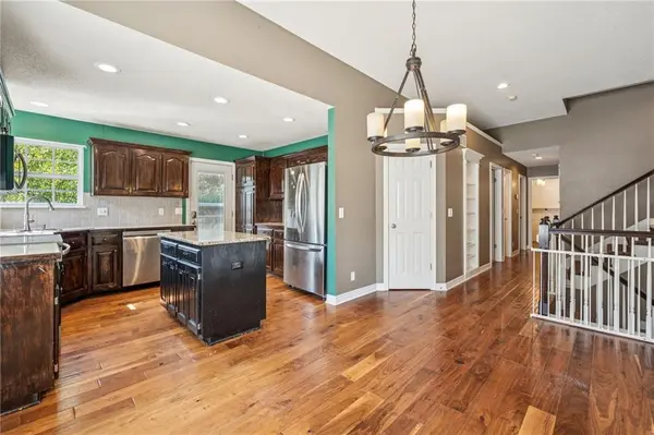 21617 W 61st ST, Shawnee, KS 66218