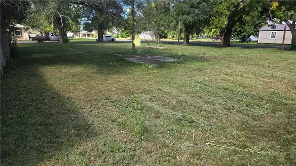 902 Morgan ST, St Joseph, MO 64504