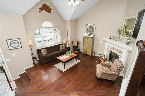 621 E 14th TER, Eudora, KS 66025