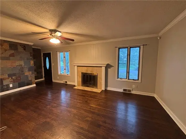 7041 Glenwood ST, Overland Park, KS 66204