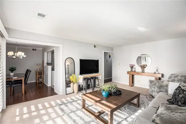 9622 Perry LN #C, Overland Park, KS 66212