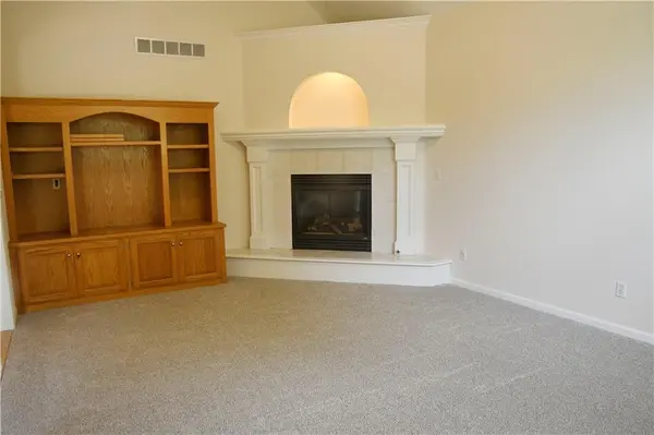13821 Grove AVE, Bonner Springs, KS 66012