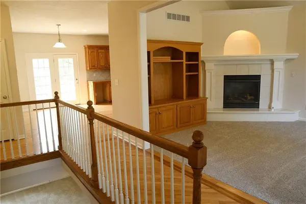 13821 Grove AVE, Bonner Springs, KS 66012