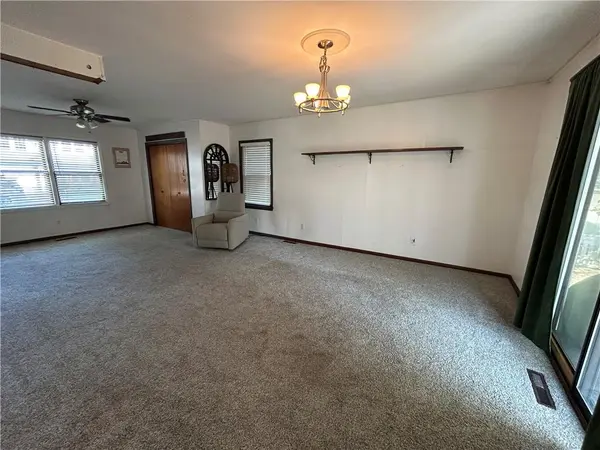 621 Charlotte ST, Grain Valley, MO 64029