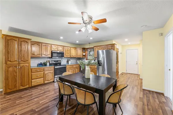 14141 Stillwell RD, Bonner Springs, KS 66012