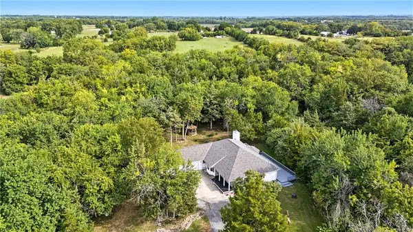 26770 W 226th ST, Spring Hill, KS 66083