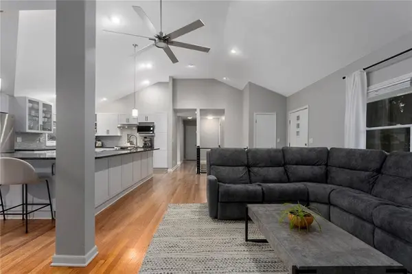 6800 W 66th ST, Overland Park, KS 66202