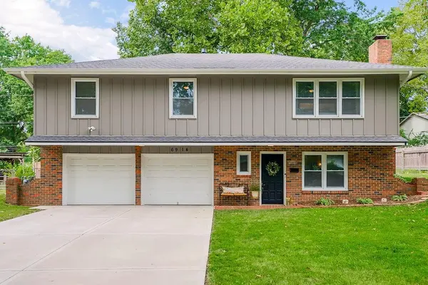 6914 Stearns ST, Shawnee, KS 66203