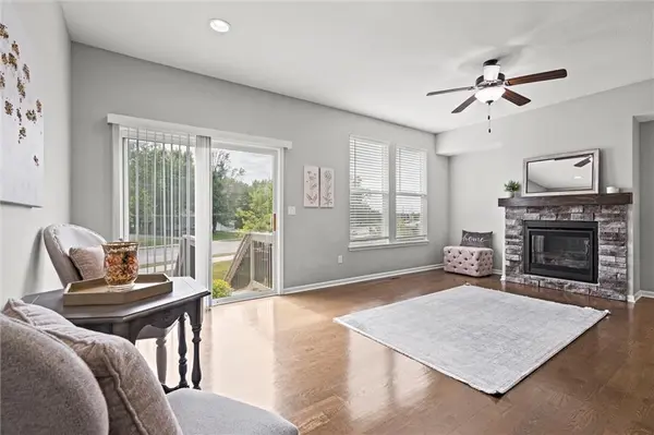 741 W Shawnee CT, Gardner, KS 66030
