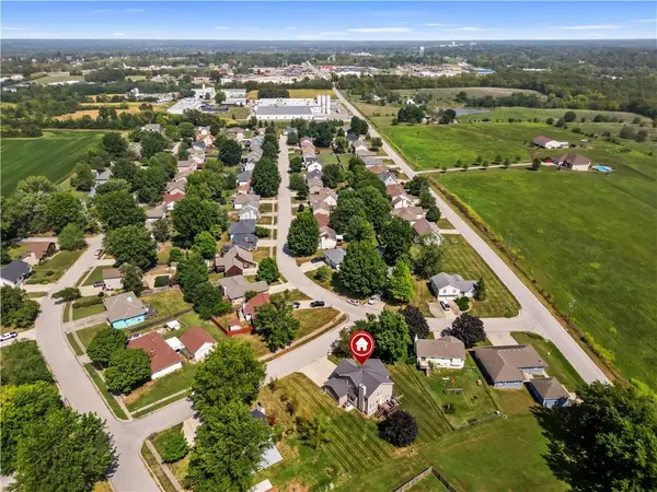 1801 Rainbow DR, Excelsior Springs, MO 64024