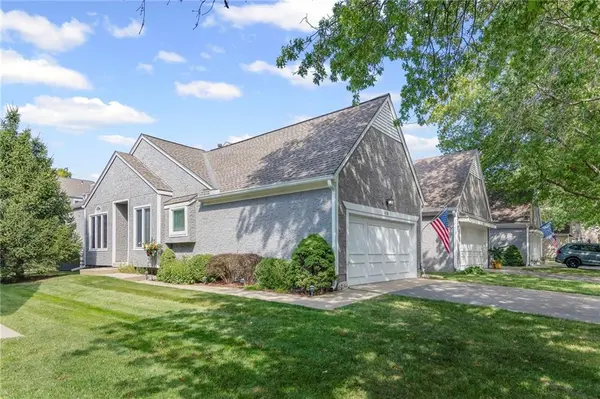 6718 W 126th CT, Overland Park, KS 66209