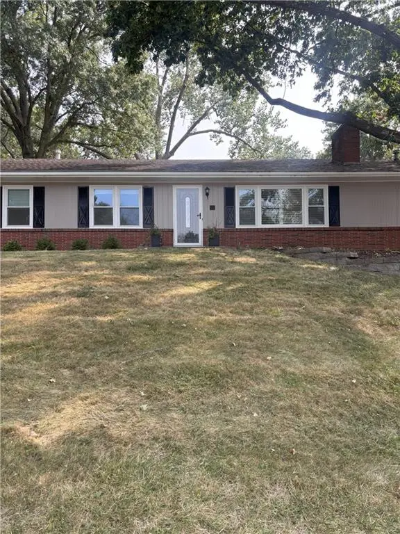 17 NW 43rd ST, Kansas City, MO 64116