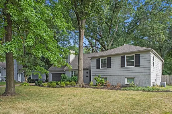 3811 W 98th ST, Overland Park, KS 66206