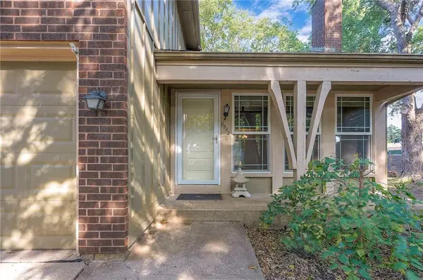 8542 Wedd ST, Overland Park, KS 66212