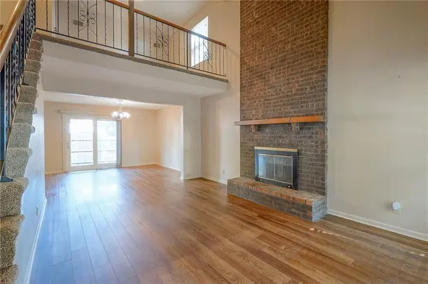 8542 Wedd ST, Overland Park, KS 66212