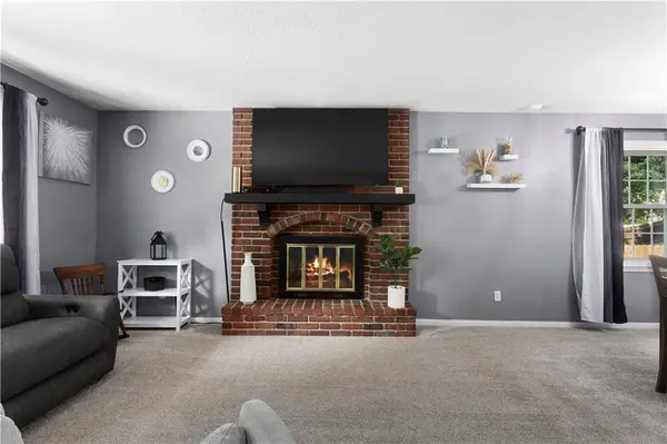 6109 Clydesdale LN, Country Club, MO 64506