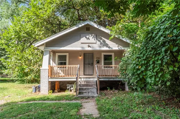 5716 PARK AVE, Kansas City, MO 64130