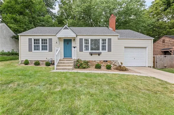 6210 Hadley ST, Mission, KS 66202