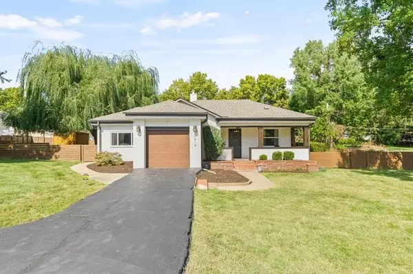 3818 W 48th ST, Roeland Park, KS 66205