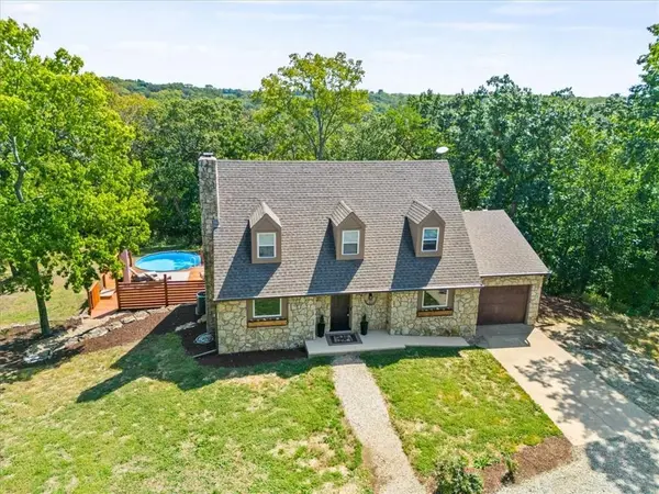 1409 N 650 RD, Lawrence, KS 66046
