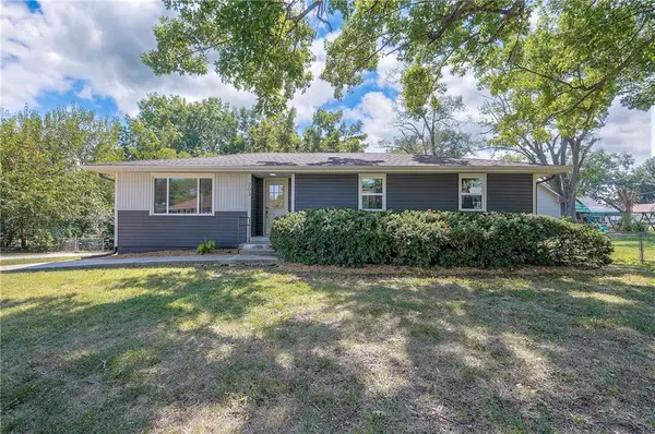 203 Bowman ST,  Harrisonville,  MO 64701
