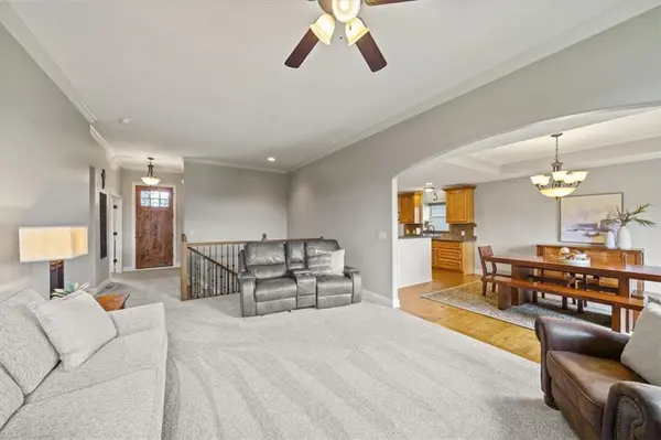 5029 Woodstock CT, Shawnee, KS 66218
