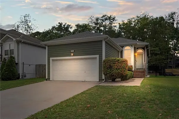 8304 Prospect AVE, Kansas City, MO 64132