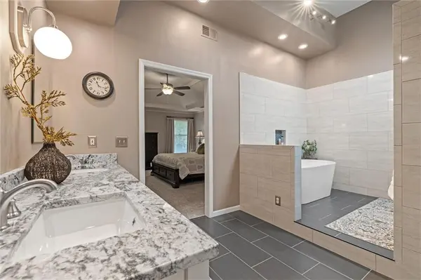 14408 S Alden CT, Olathe, KS 66062