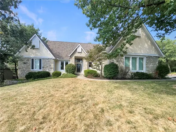 4940 Alden ST, Shawnee, KS 66216