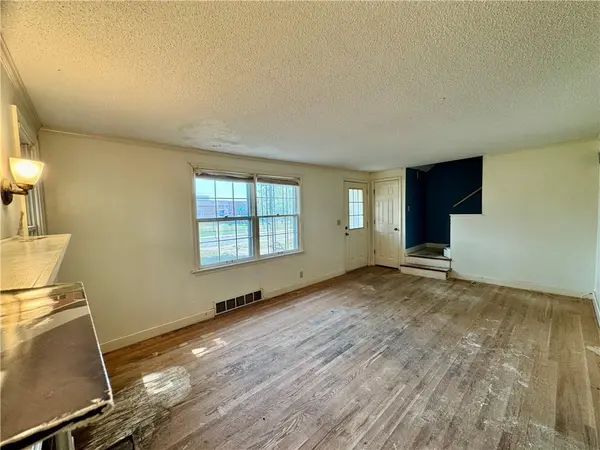 4933 Parish DR, Roeland Park, KS 66205