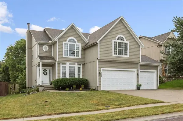 7905 W 155 PL, Overland Park, KS 66223