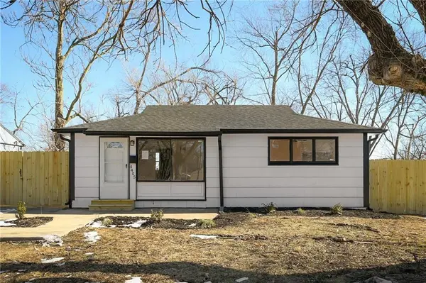 4405 Elmwood AVE, Kansas City, MO 64130