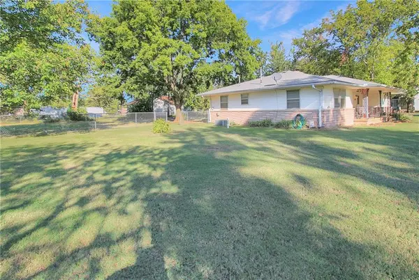 100 S Wimmer ST, Edna, KS 67342