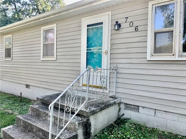 706 N 5th TER, Savannah, MO 64485