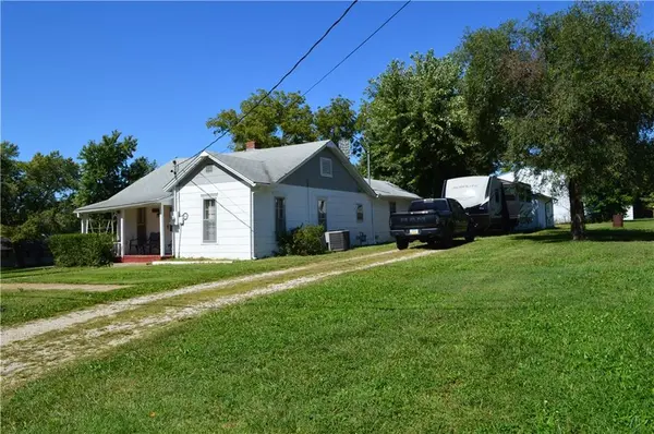 311 E 8th ST, Lyndon, KS 66451