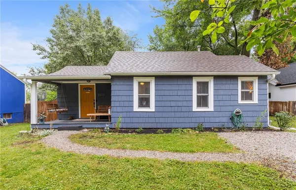 8503 Hayes ST, Overland Park, KS 66212