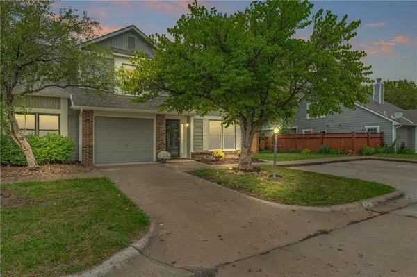 2223 Breckenridge DR, Lawrence, KS 66047