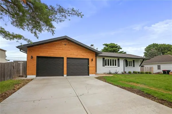 6600 W 93RD TER, Overland Park, KS 66212